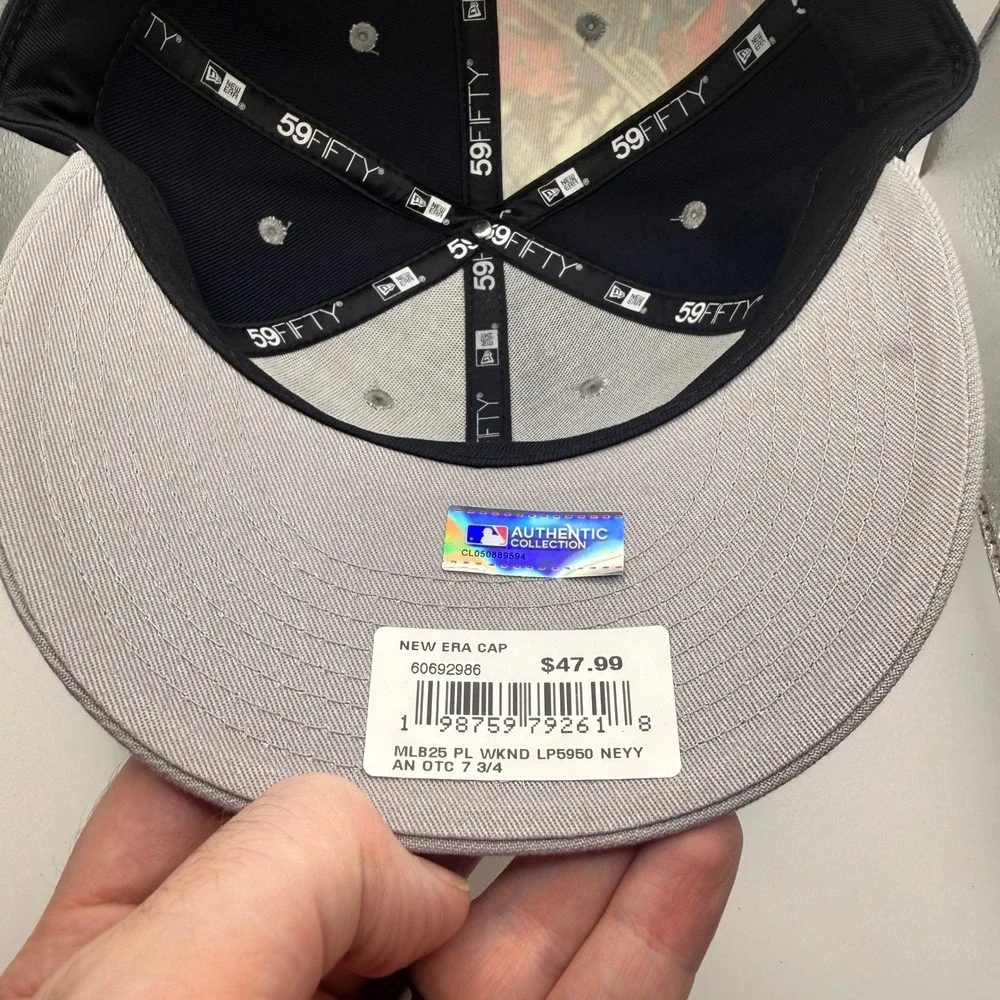 New Era 59FIFTY Low Profile NY Yankees Comic Print Fitted Hat 7 3/4 Navy Grey